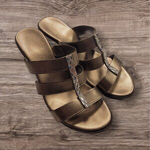 Italian Shoemakers Brown Beige Slip On Wedge Casual Sandals Women's Sz 11W Zest